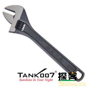 一个人在晚上在外TANK007给您推荐几个常用的车载防身工具